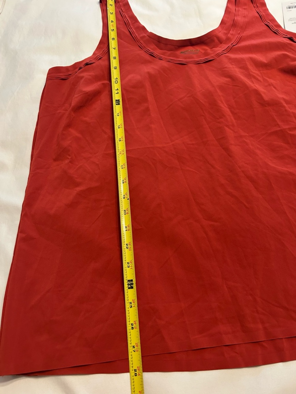 Athleta FWS Sleeveless Scoop Tank in Red Currant  NWT Size XL - Picture 10 of 11